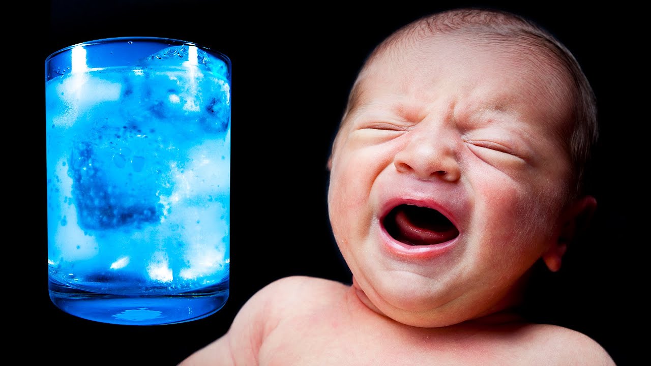 Why You Shouldn't Give Water to Your Baby 