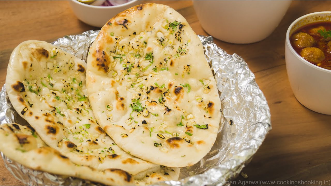 Garlic Naans Recipe on Tawa - Eggless Naan Recipe Without Oven and Tandoor 