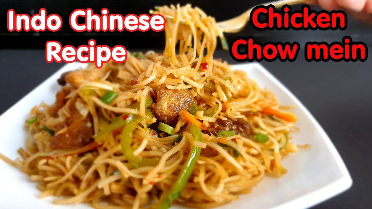 Chicken Chow Mein Recipe tasty l With English Subtitles l Cooking with Benazir 2