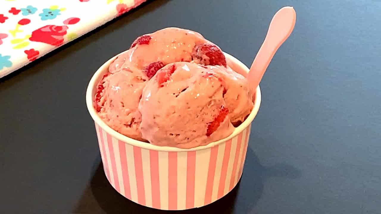 Homemade Strawberry Banana Ice Cream - Easy Ice Cream Recipe Without Ice Cream Machine 