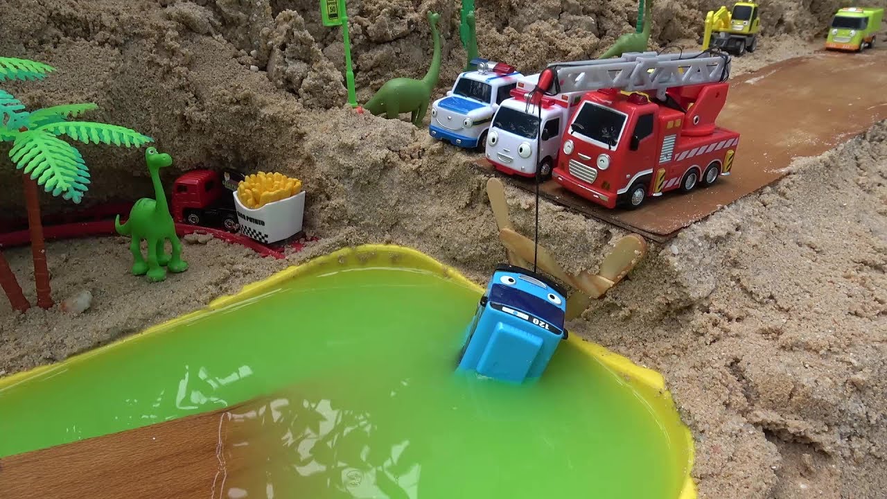Tayo Bus falls into the water Bridge collapse! Fire Truck, Ambulance Cars rescue Tayo Bus toys play 