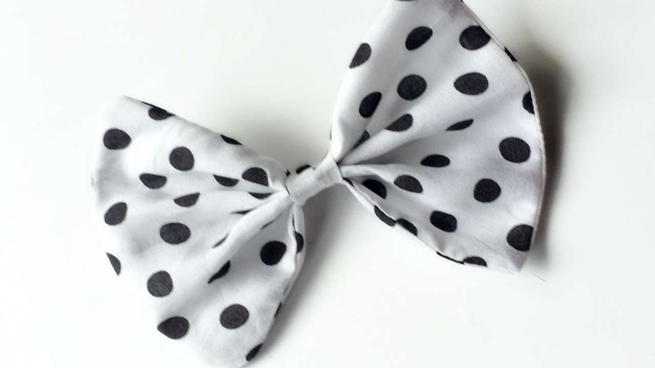 How To Sew A Perfect Fabric Bow - DIY Style Tutorial - Guidecentral 