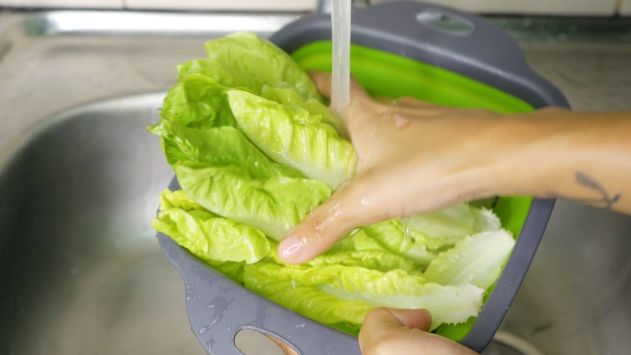 How to Wash Romaine Lettuce 