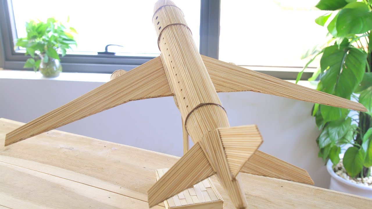 A wooden stick. Bamboo Stick DIY Toys. Oyuncak Bamboo Stick. Wooden Sticks (3cm x 4cm x 1000m). Casual Wooden Stick.