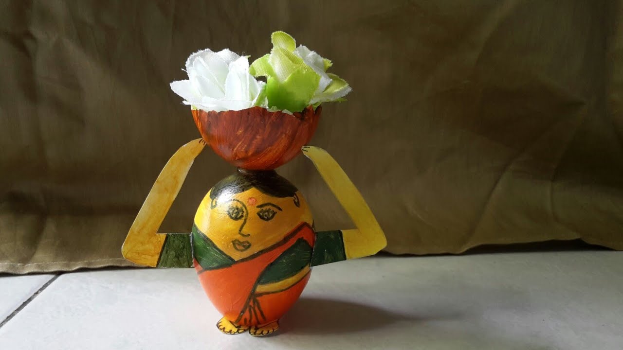 Flower selling lady made with eggshell 