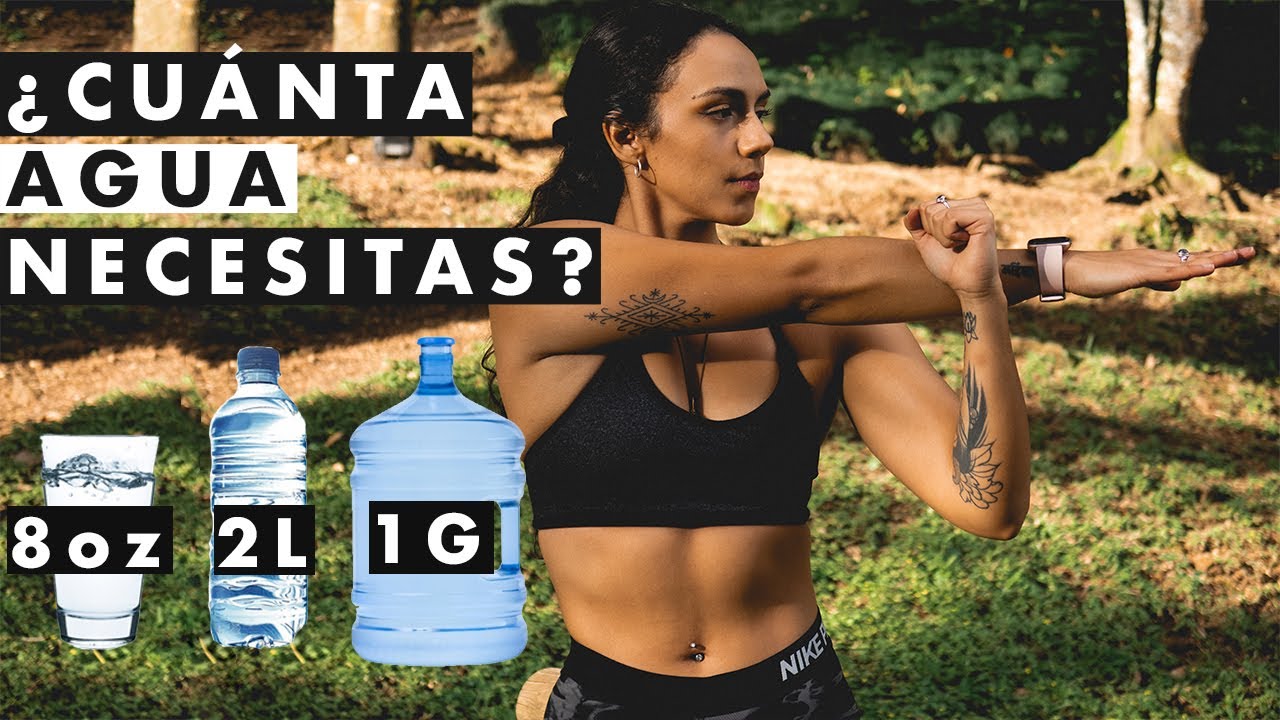 ¿CUÁNTA AGUA DEBO BEBER AL DÍA? 