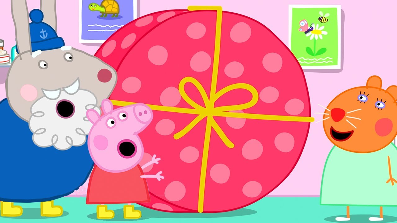 Peppa Pig Official Channel | Peppa Pig Delivers Doctor Hamster's Big Holiday Present 